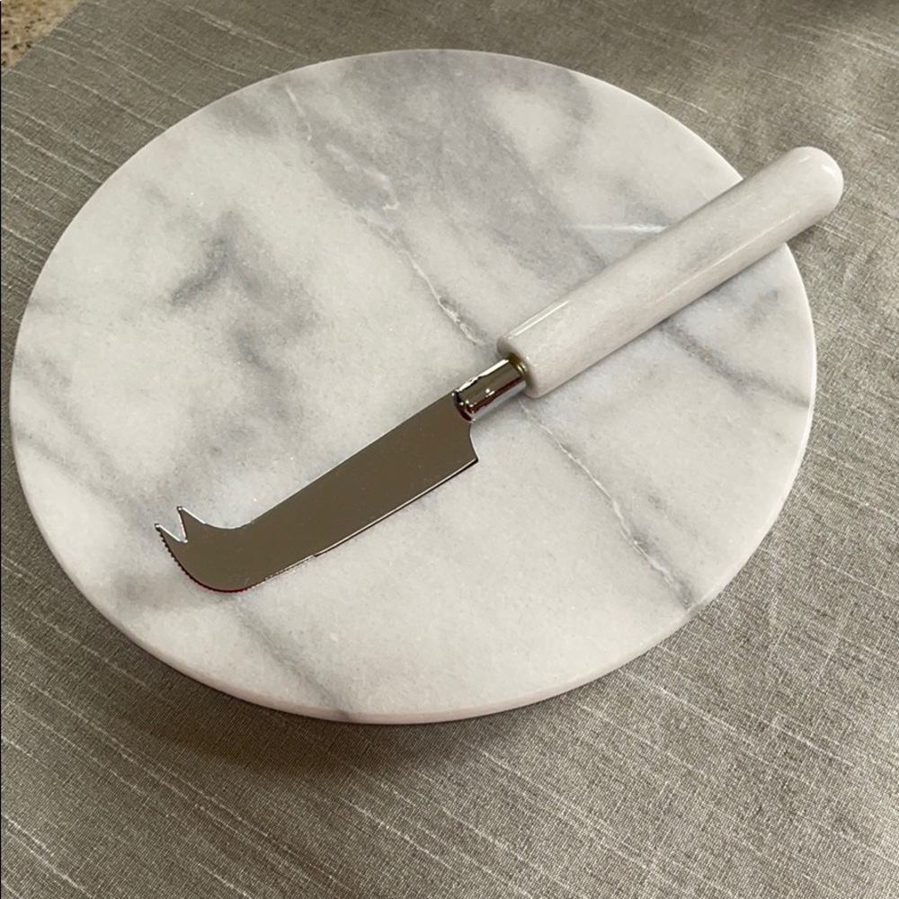 Natural marble round cheese/ dessert serving board